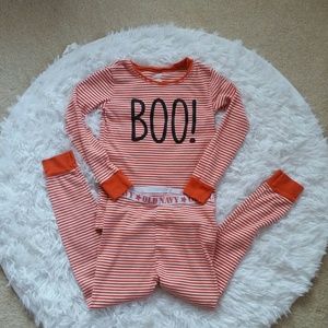 Old Navy size 5 Halloween PJs